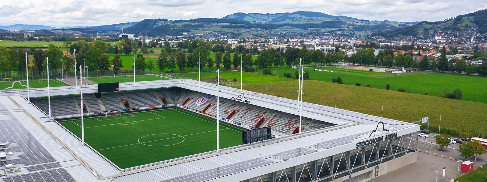 Hero Referenz Stockhorn Arena Drohnenaufname